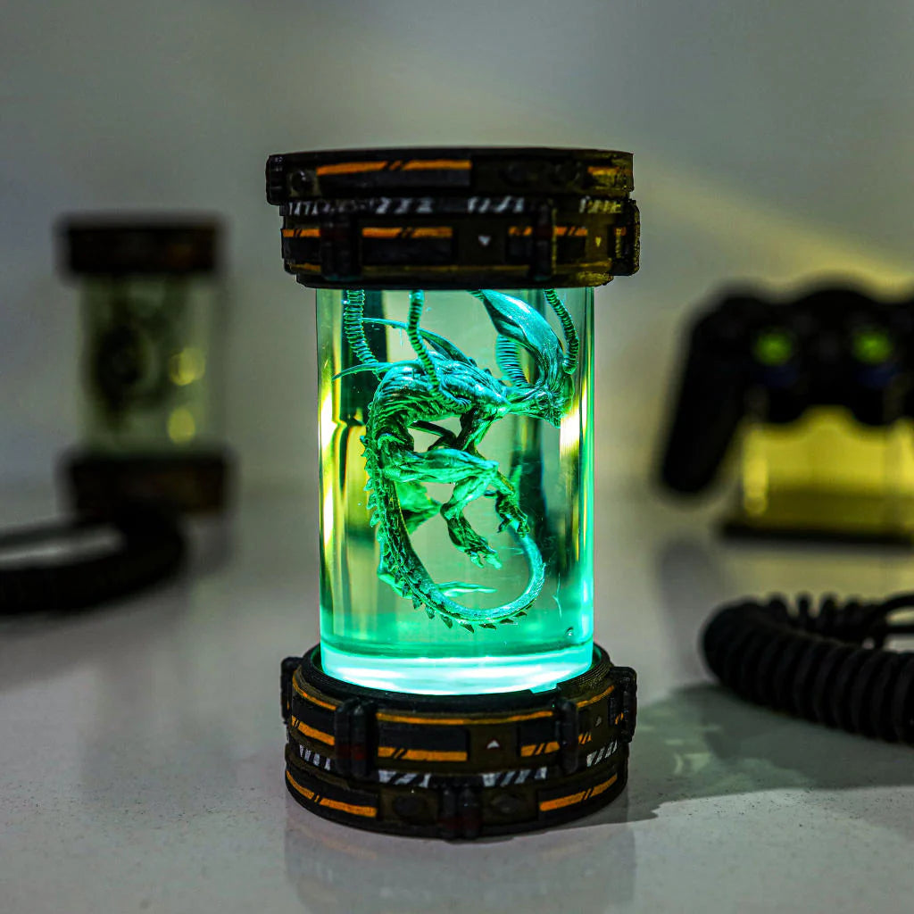 Alien Xenomorph Biolab Resin Lamp V1