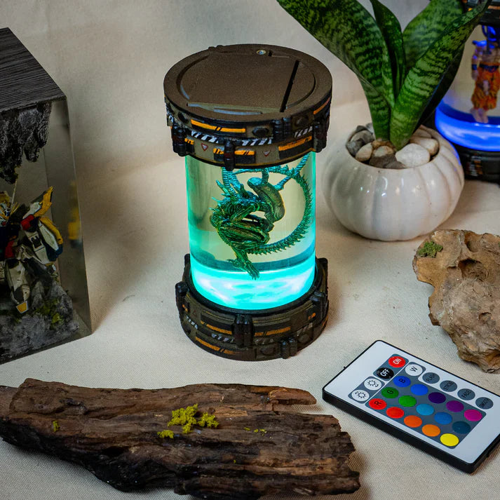 Alien Xenomorph Biolab Resin Lamp