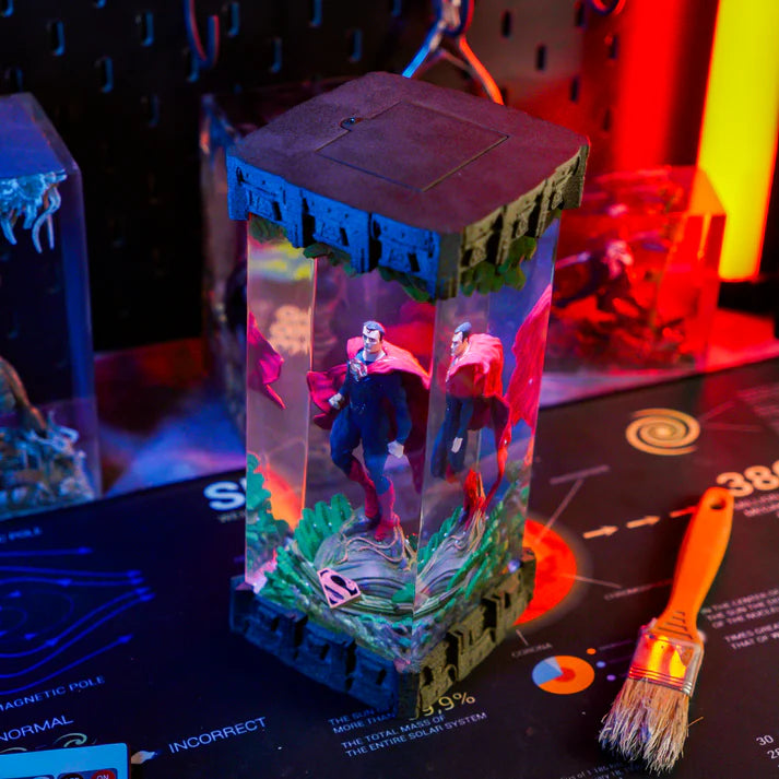 Superman LED Diorama Lamp, DC Comics Resin Light