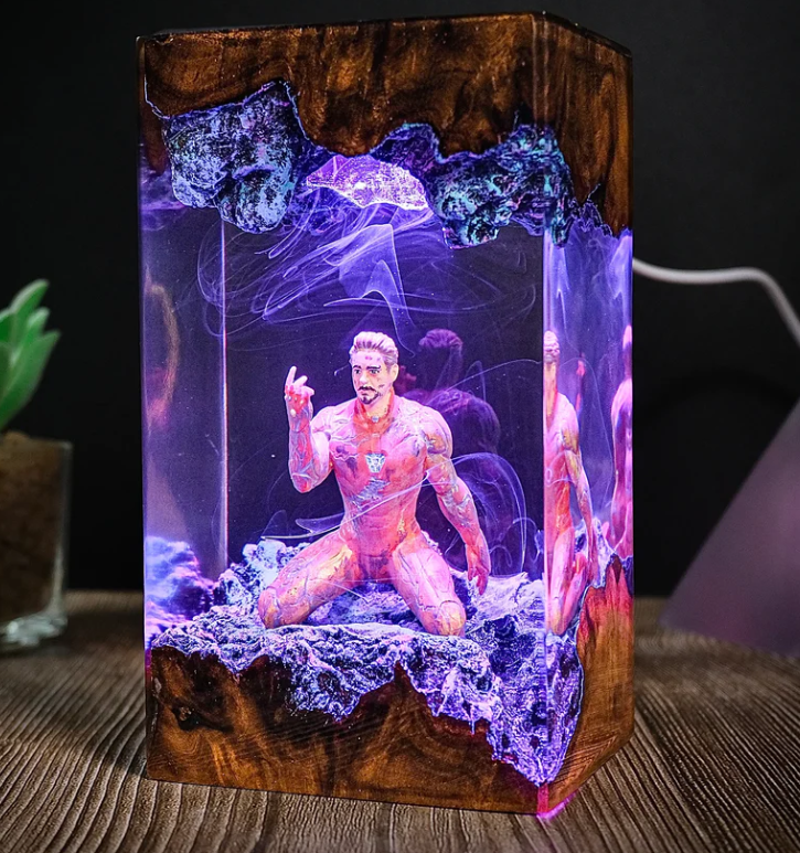 Iron Man Endgame Diorama Lamp, Wood and Resin Light