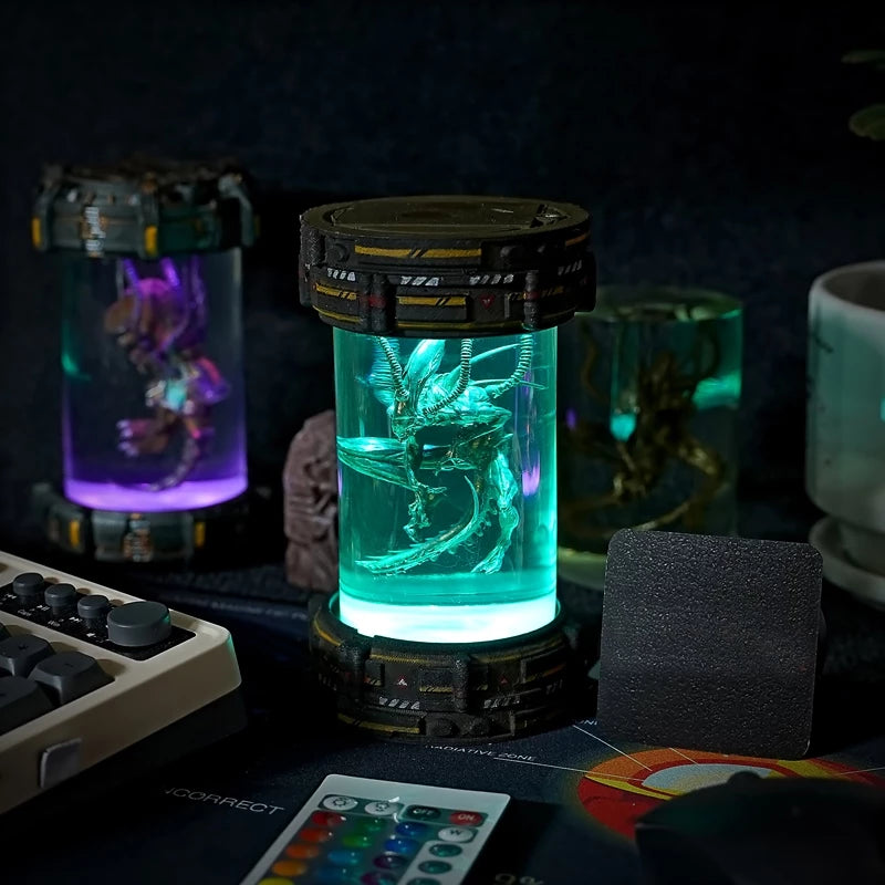 Alien Xenomorph Biolab Resin Lamp V1